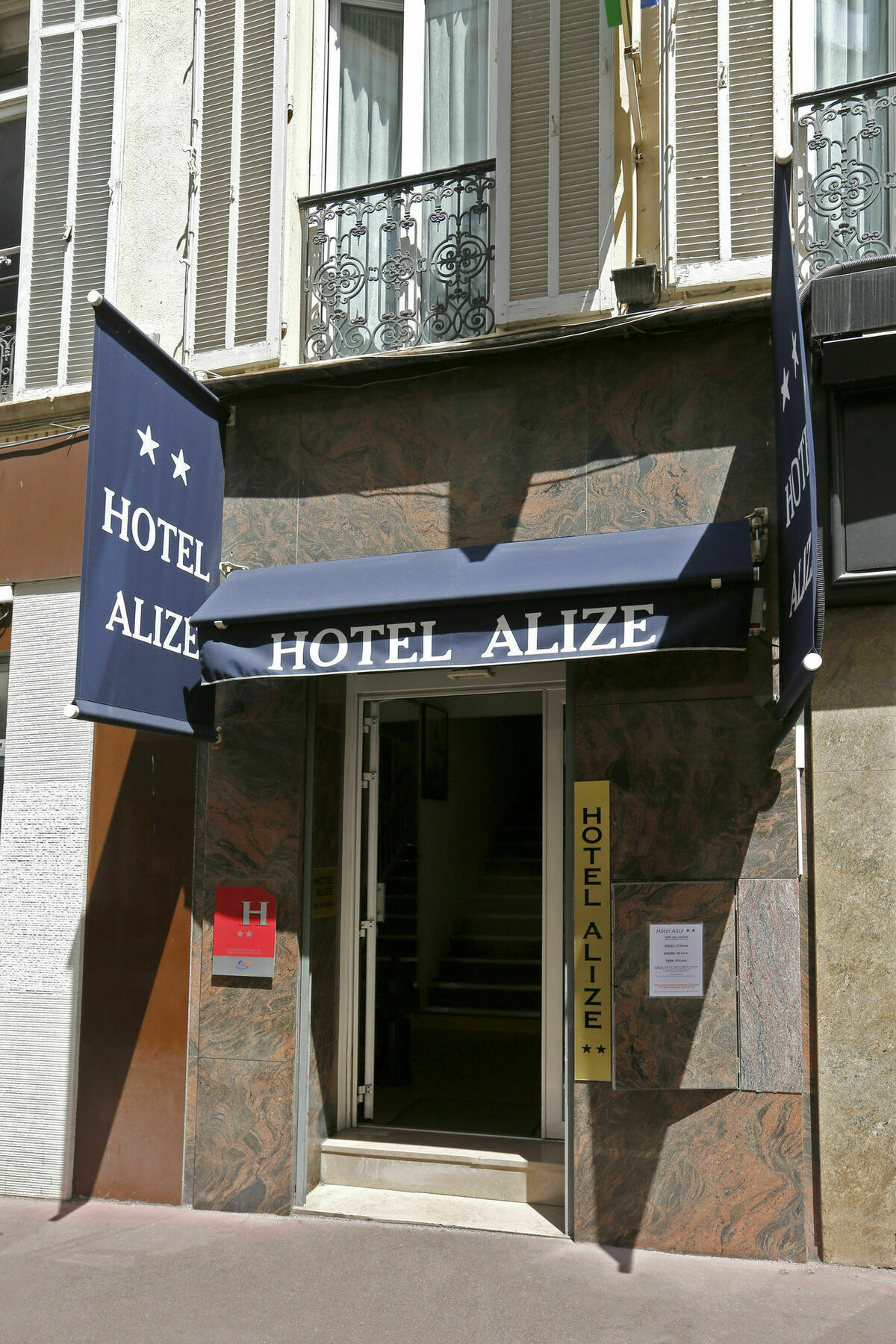 Hotel Alize Кан Екстериор снимка